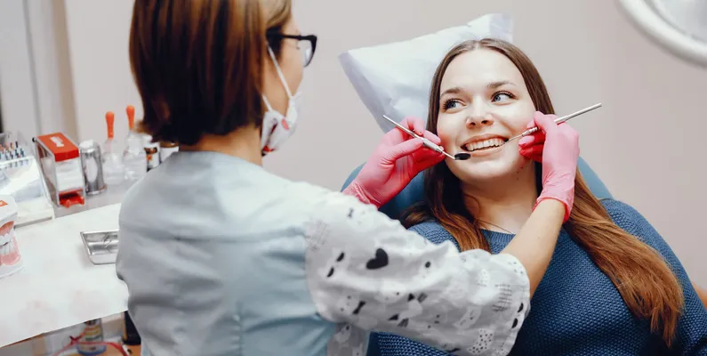 cosmetic dentist